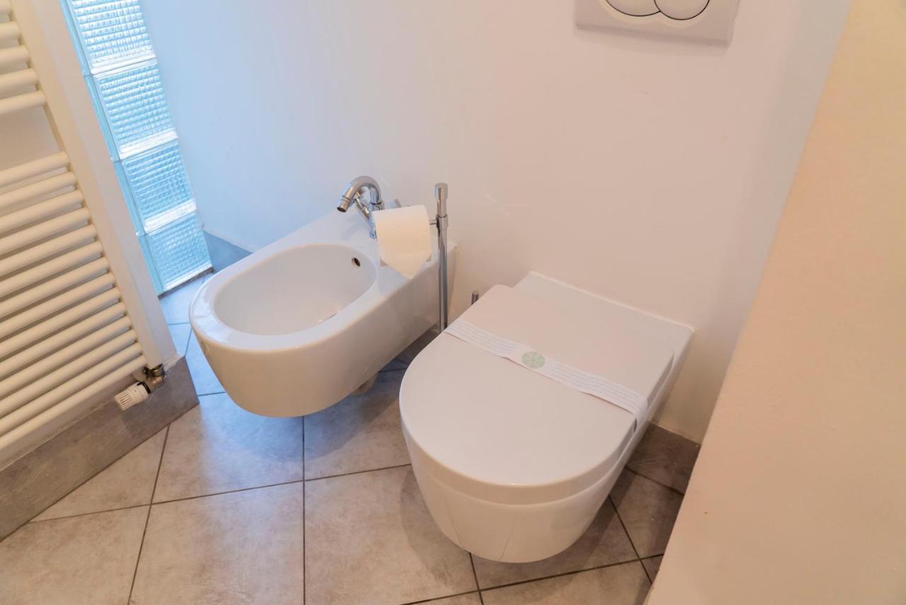 Trilocale Como Centro, Esclusivo 100 Mq Con 3 Balconi Extérieur photo